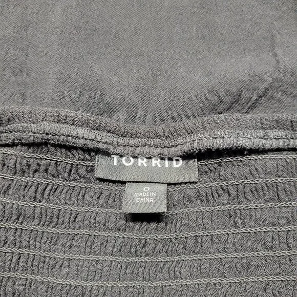 Torrid Size 0 Classic Black Tie V Neck Lace Longsleeve Lightweight Blouse - Picture 10 of 10